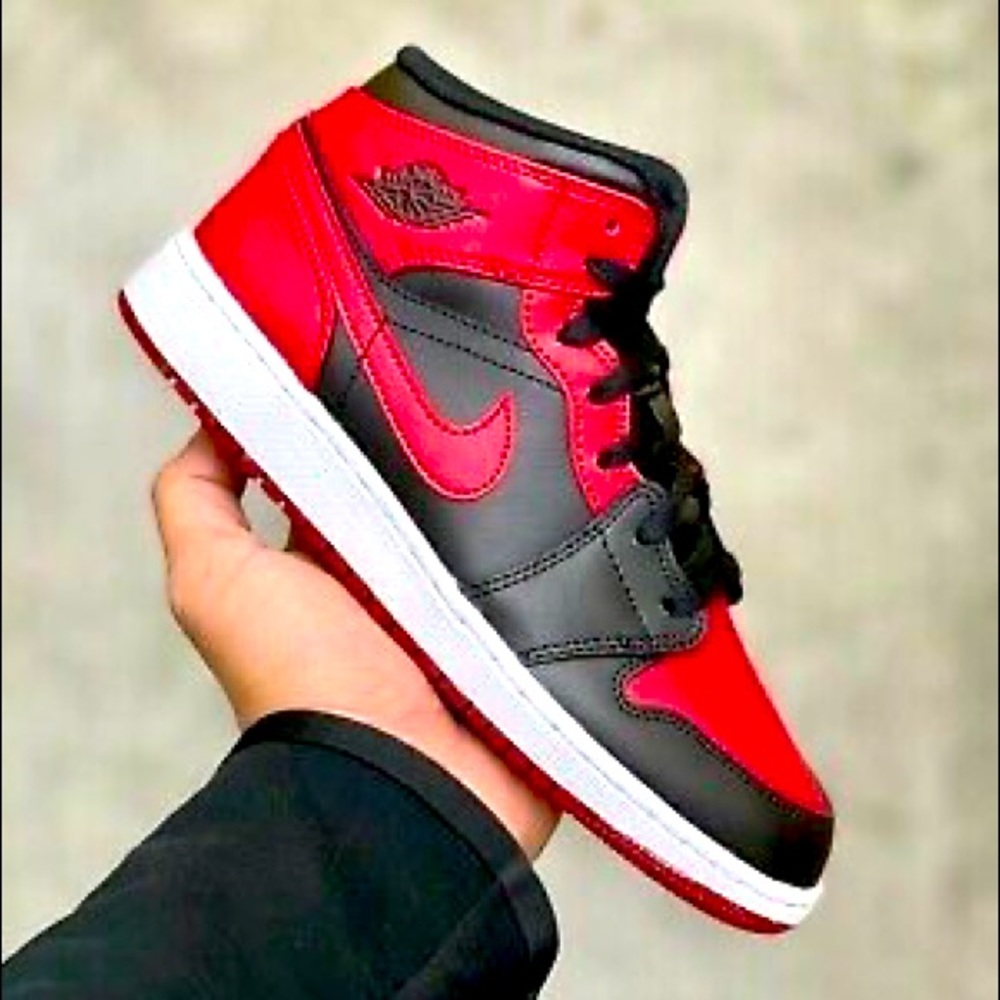 Mid Air Jordan